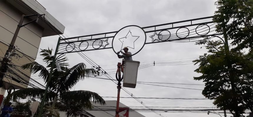 Município começa a instalar decoração de Natal Município começa a instalar decoração de Natal